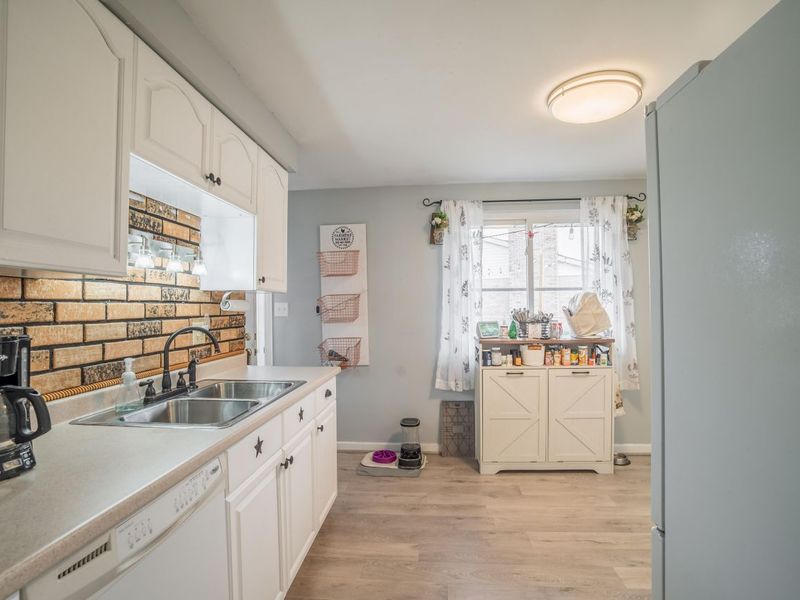 440 Katy Lane, Englewood, OH 45322 Photo 9