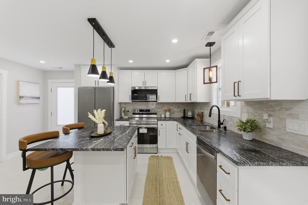 5218 Nick Rd, Shady Side, MD 20764 Main Photo