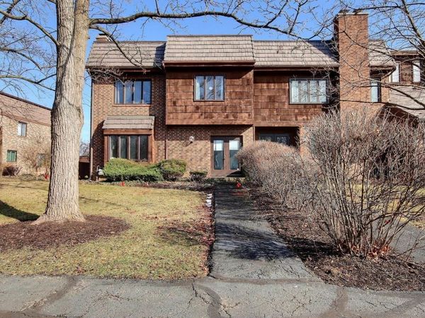 6736 Covington Creek Trail, Fort Wayne, IN 46804