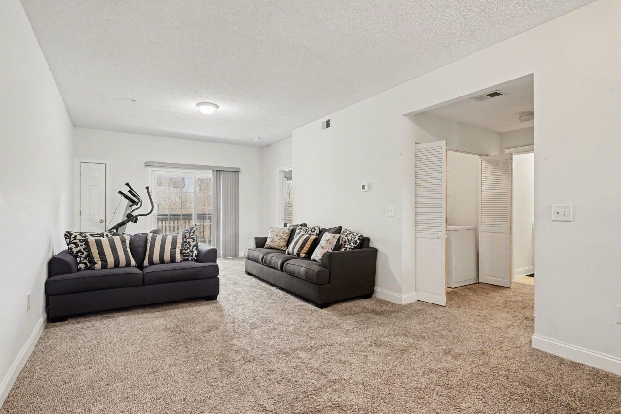 6022 Dick Pond Rd.  Photo 4