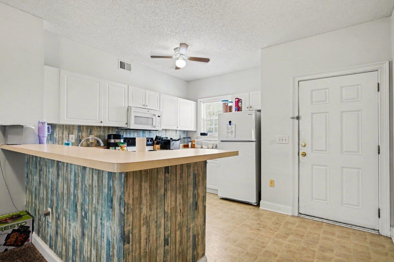 6022 Dick Pond Rd.  Photo 8