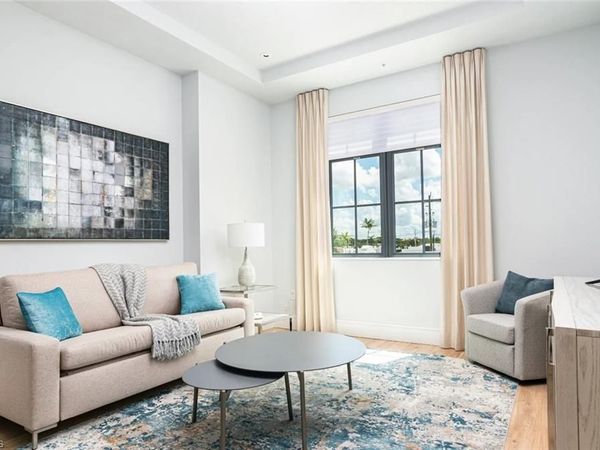 101 8th ST S, Unit 207, NAPLES, FL 34102