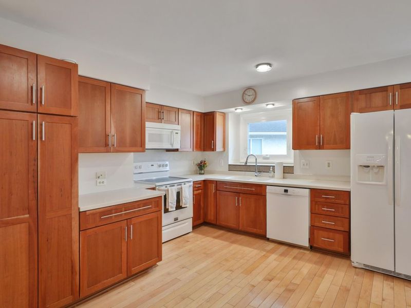 1144 Reed Circle Drive, Columbus, OH 43224 Photo 13