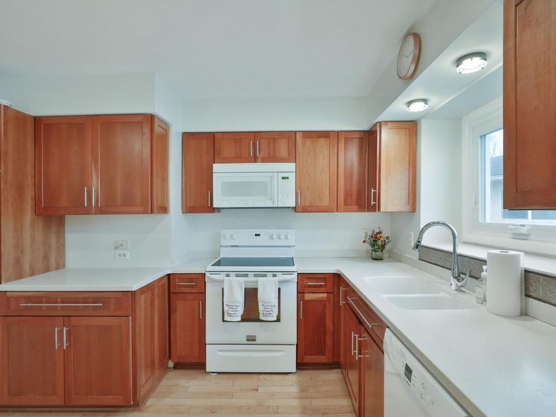 1144 Reed Circle Drive, Columbus, OH 43224 Photo 14