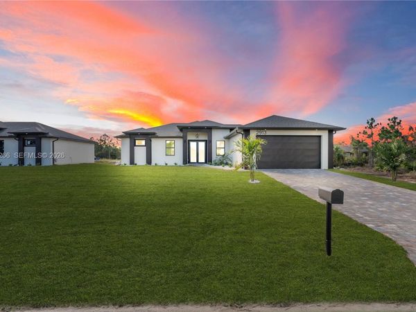 2913 46TH ST W, Lehigh Acres, FL 33971