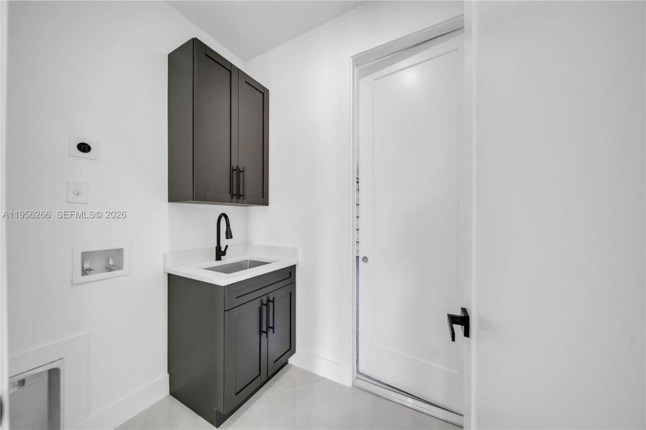 2913 46th St W, Lehigh Acres, FL 33971 Photo