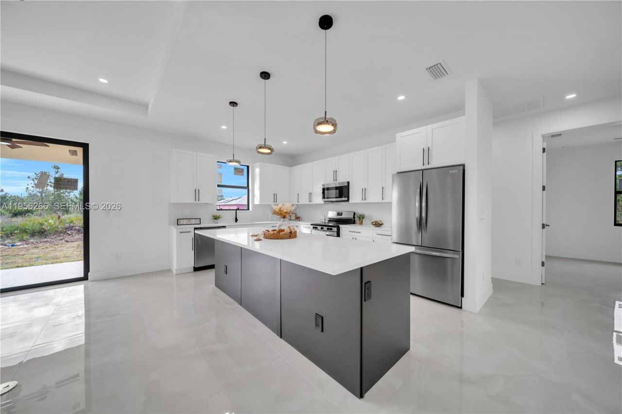 2913 46th St W, Lehigh Acres, FL 33971 Photo