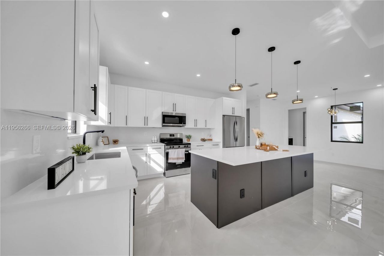 2913 46th St W, Lehigh Acres, FL 33971 Photo