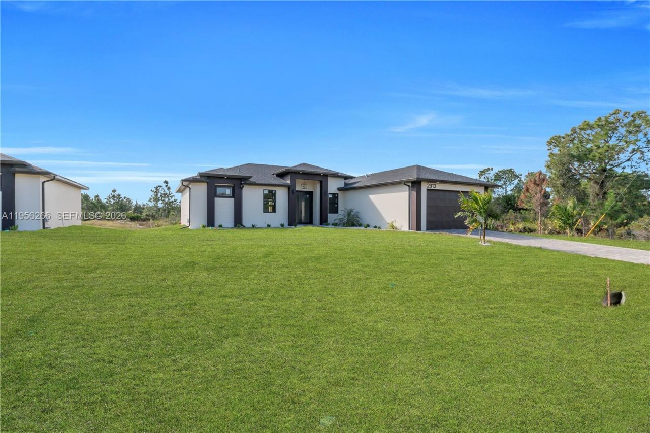 2913 46th St W, Lehigh Acres, FL 33971 Photo