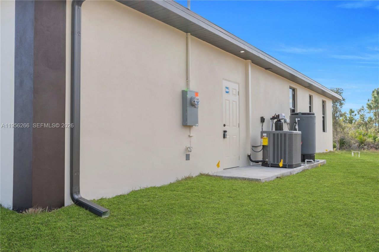 2913 46th St W, Lehigh Acres, FL 33971 Photo