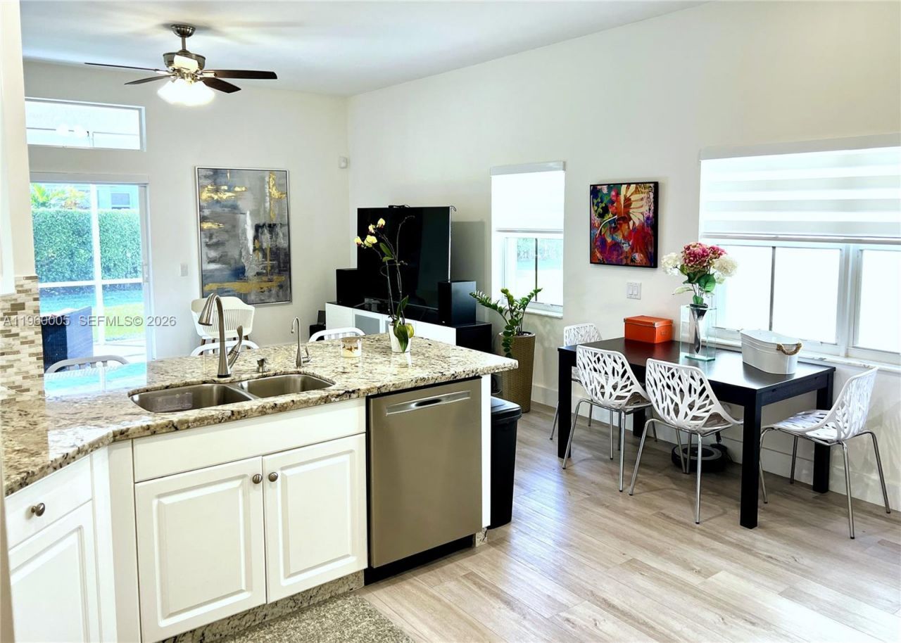 1107 Fairfield Meadows Dr, Weston, FL 33327 Photo