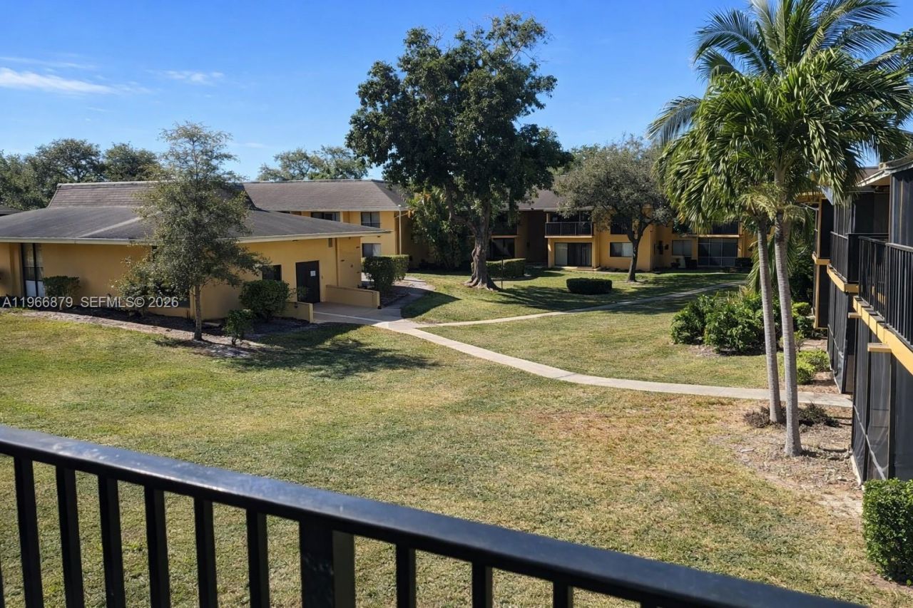 5821 Washington St, Unit 32, Hollywood, FL 33023 Photo