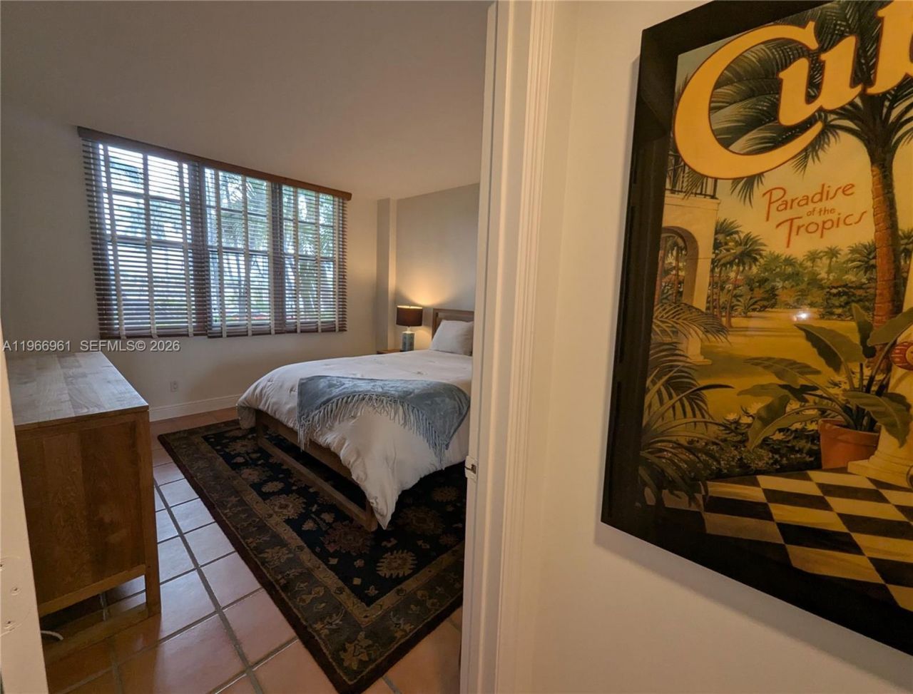 5161 Collins Ave, Unit 208, Miami Beach, FL 33140 Photo