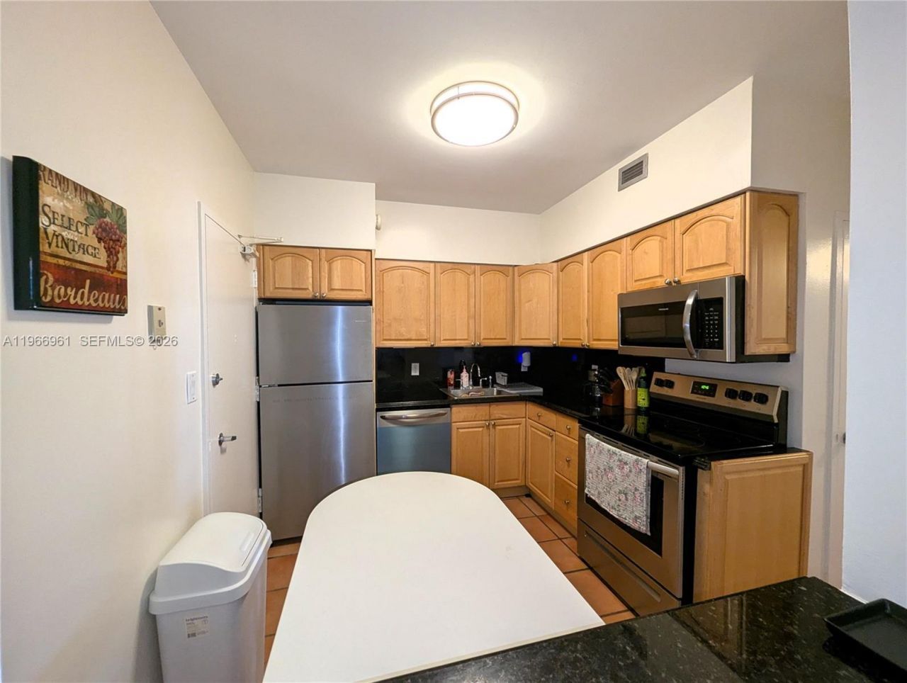 5161 Collins Ave, Unit 208, Miami Beach, FL 33140 Photo