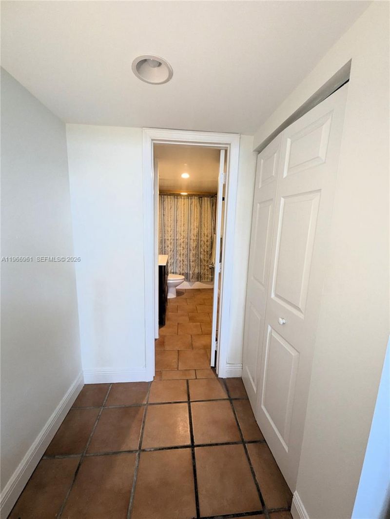 5161 Collins Ave, Unit 208, Miami Beach, FL 33140 Photo