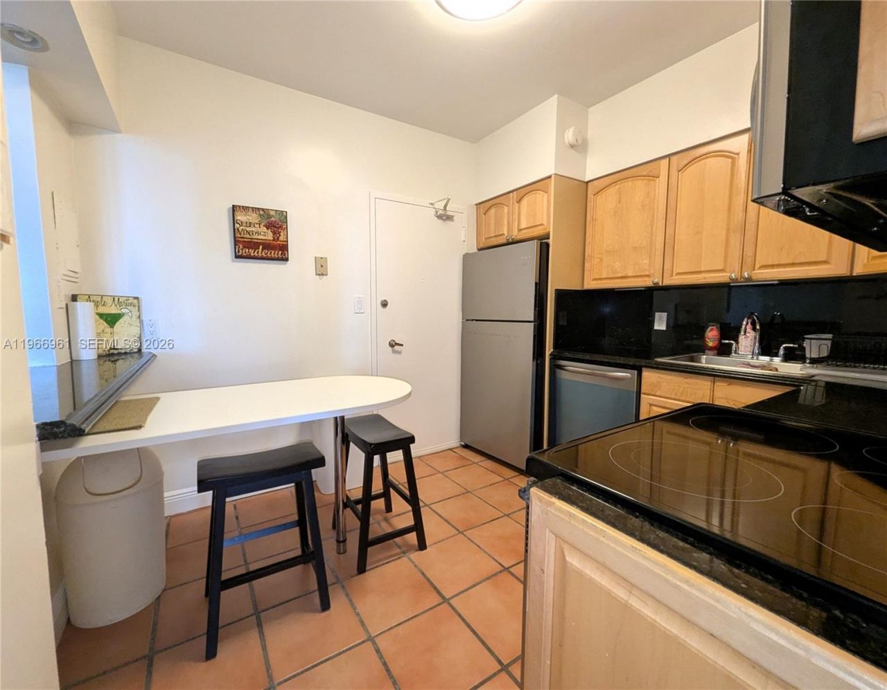 5161 Collins Ave, Unit 208, Miami Beach, FL 33140 Photo