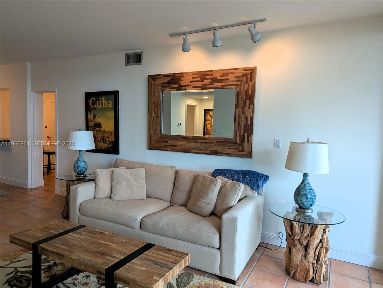 5161 Collins Ave, Unit 208, Miami Beach, FL 33140 Photo