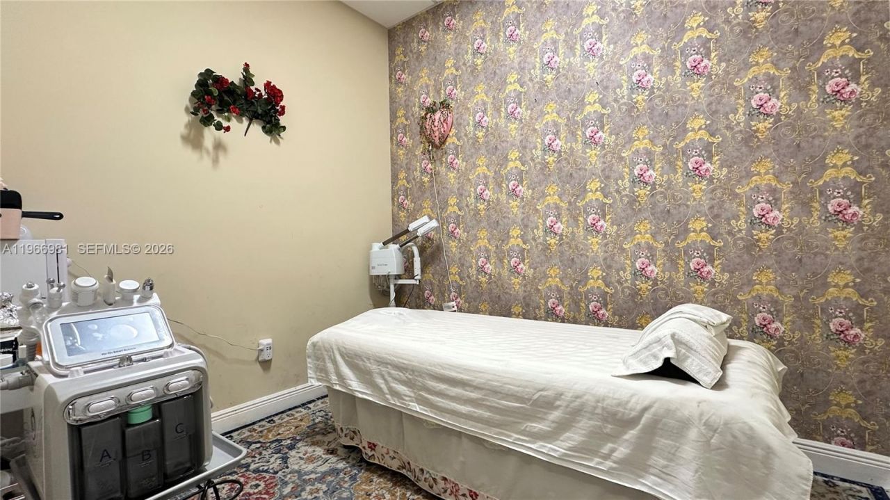 Sw 40 St , Miami, FL 33165 Photo