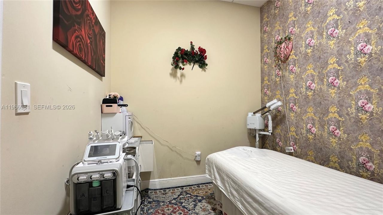 Sw 40 St , Miami, FL 33165 Photo