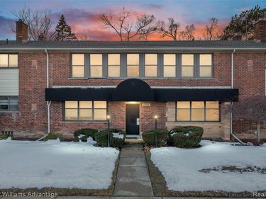 25749 Woodward Avenue, Royal Oak Twp, MI 48067