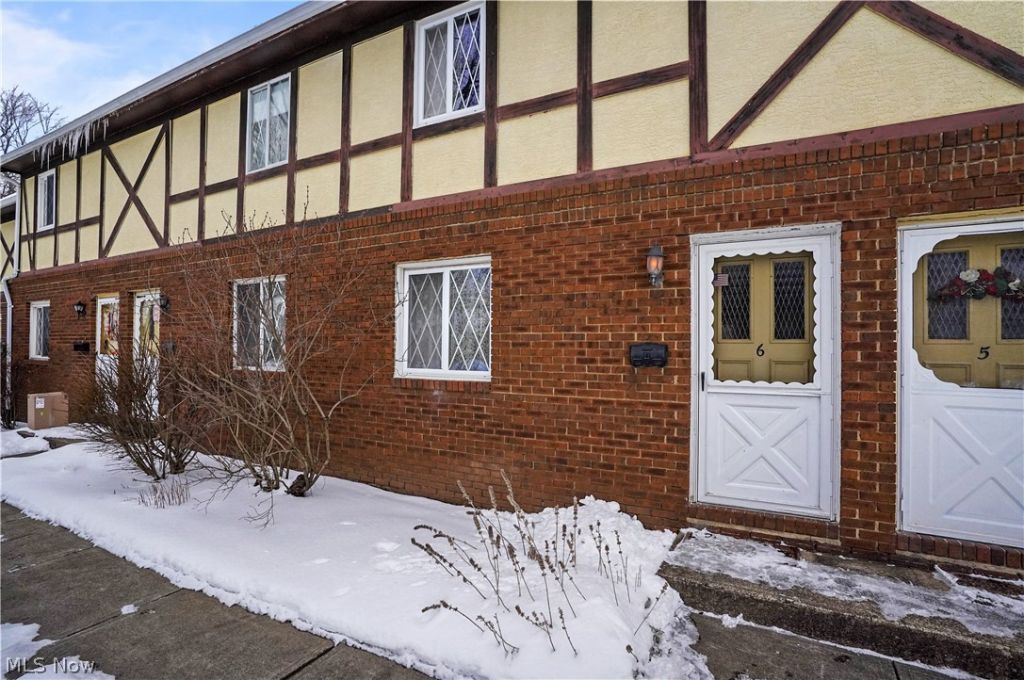 8180 Deepwood Boulevard, Unit 14-6, Mentor, OH 44060 Main Photo