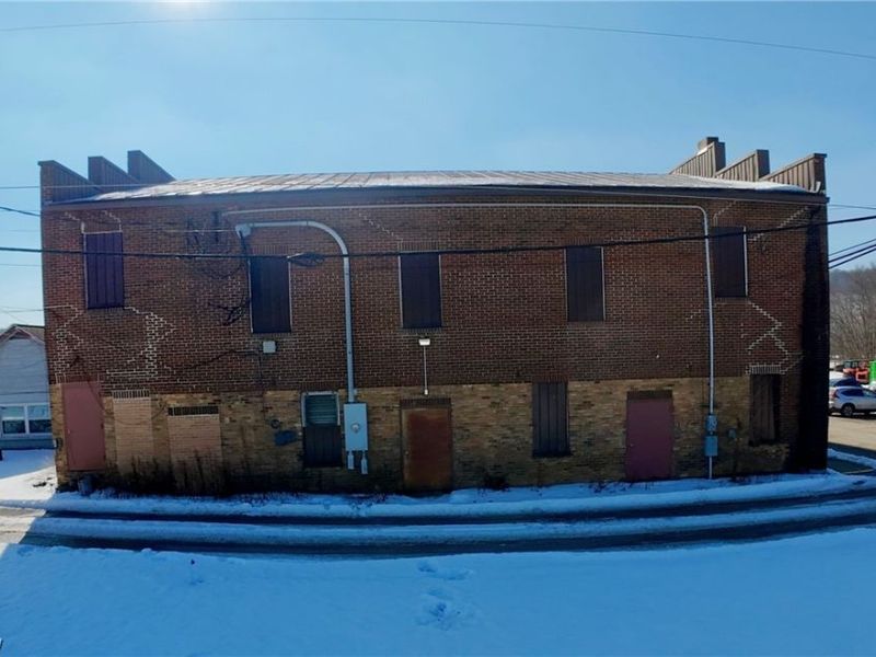 182 West Front Street, Killbuck, OH 44637 Photo 4