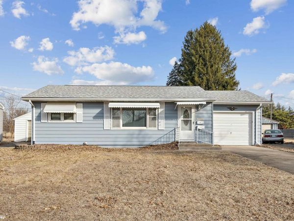 1104 Lynnwood Drive, Burlington, IA 52601