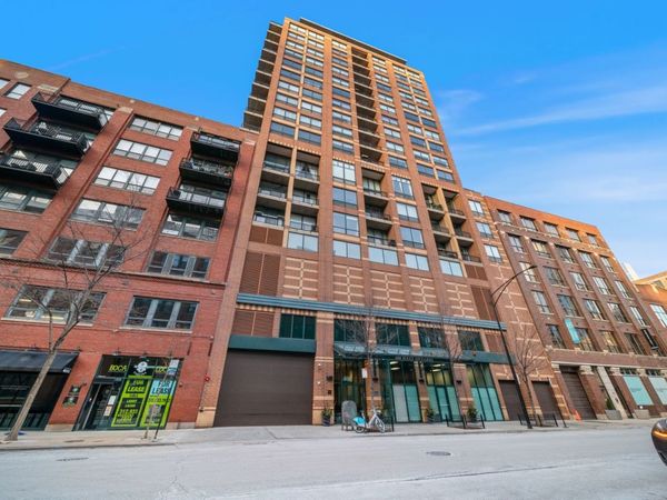 400 W Ontario Street, Unit 804, Chicago, IL 60654