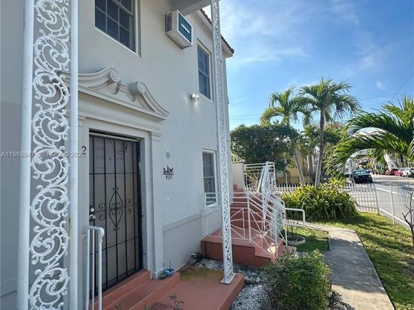 430 76th St, Unit 4, Miami Beach, FL 33141