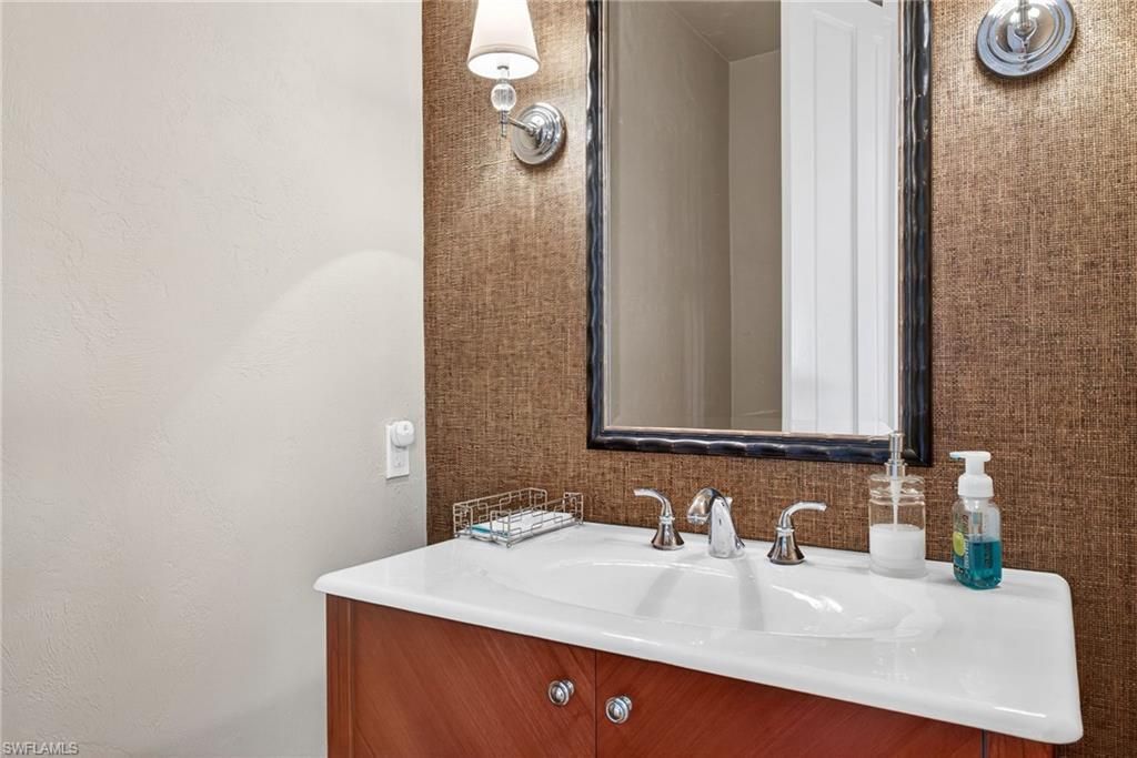 5663 Baltusrol Ct, Unit 3B, Sanibel, FL 33957 Photo