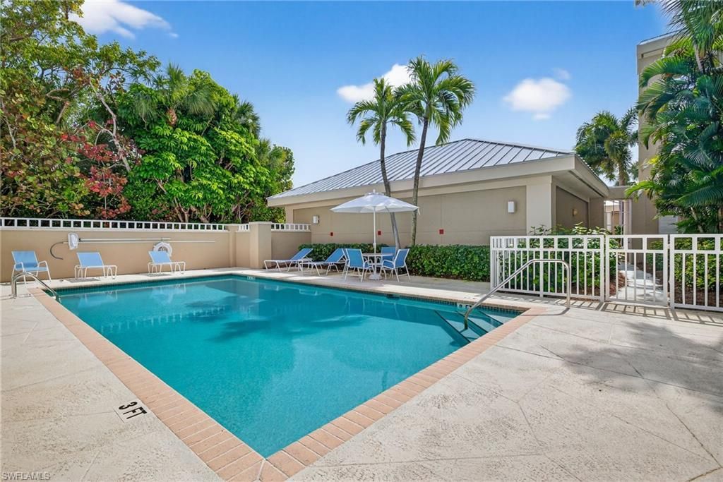 5663 Baltusrol Ct, Unit 3B, Sanibel, FL 33957 Photo