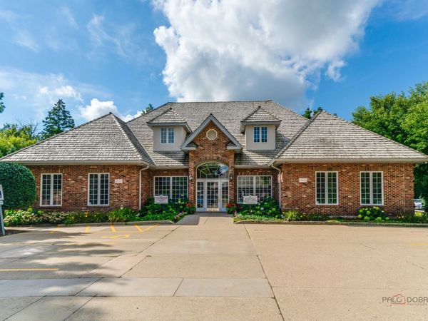 1017/1019 W Park Avenue, Libertyville, IL 60048