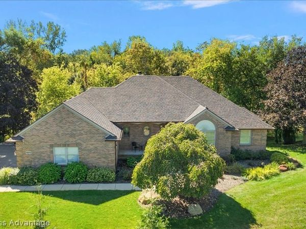 13872 Edenderry Drive, Green Oak Twp, MI 48178