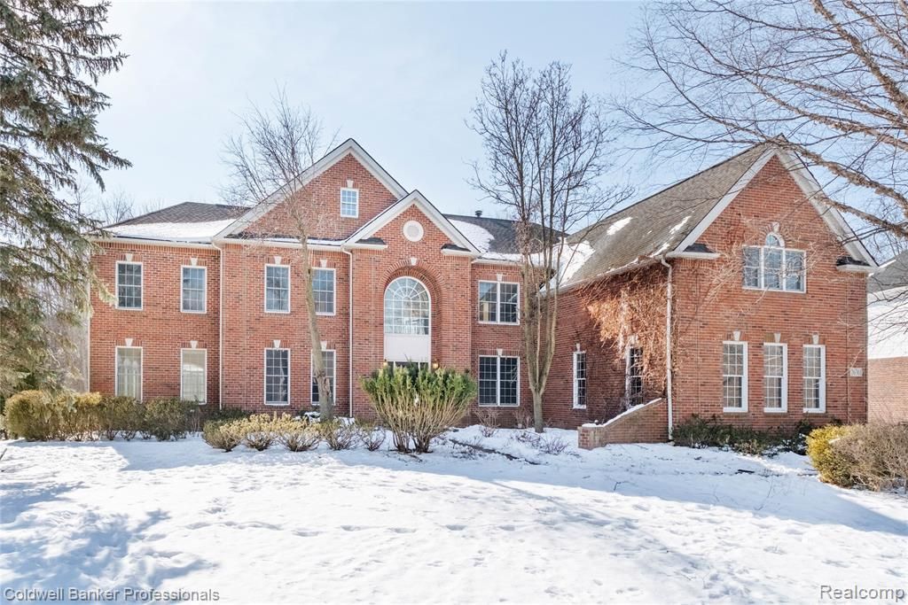 26361 Glenwood Drive, Novi, MI 48374 Main Photo