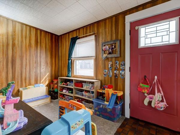 101 S Race Street, Cambridge, IA 50046