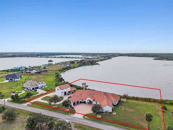 3215 GULF CITY ROAD, RUSKIN, FL 33570