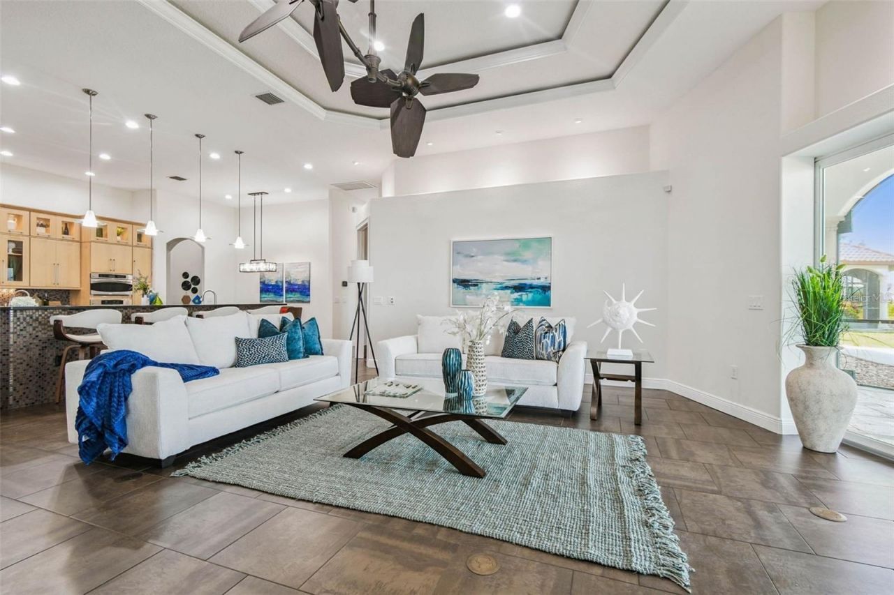 3215 Gulf City Road, Ruskin, FL 33570 Photo