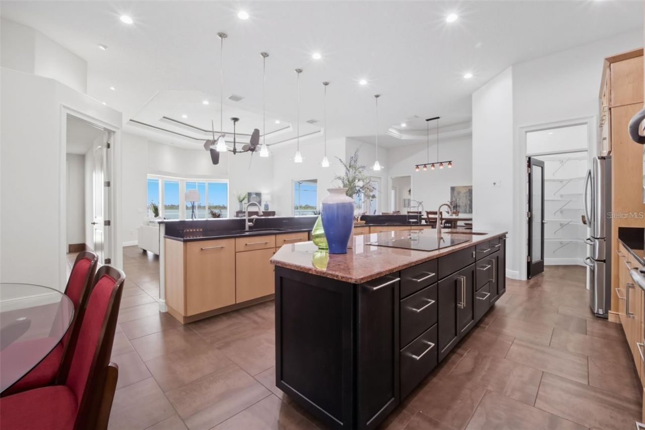 3215 Gulf City Road, Ruskin, FL 33570 Photo