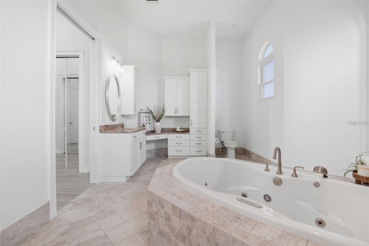 3215 Gulf City Road, Ruskin, FL 33570 Photo