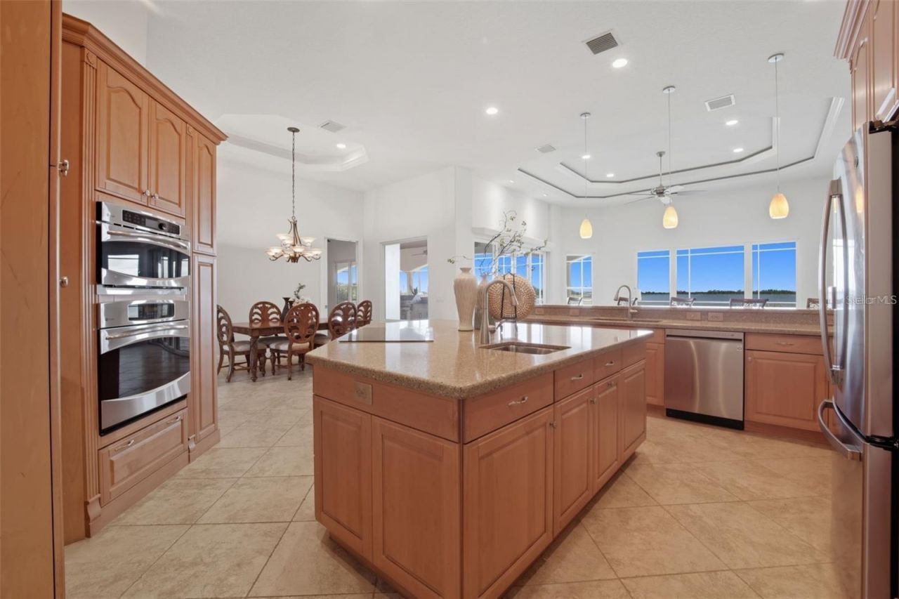 3215 Gulf City Road, Ruskin, FL 33570 Photo