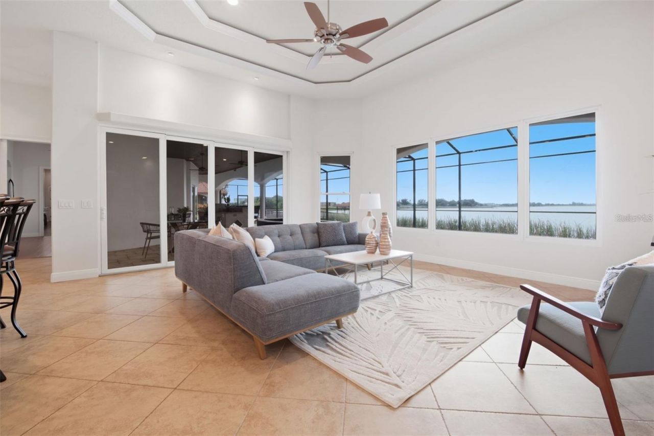 3215 Gulf City Road, Ruskin, FL 33570 Photo