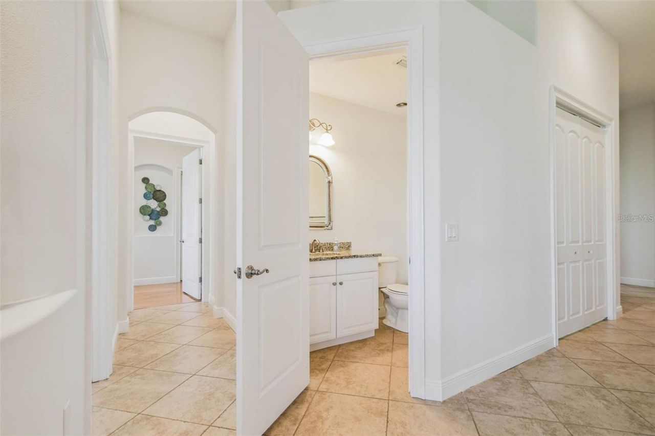 3215 Gulf City Road, Ruskin, FL 33570 Photo