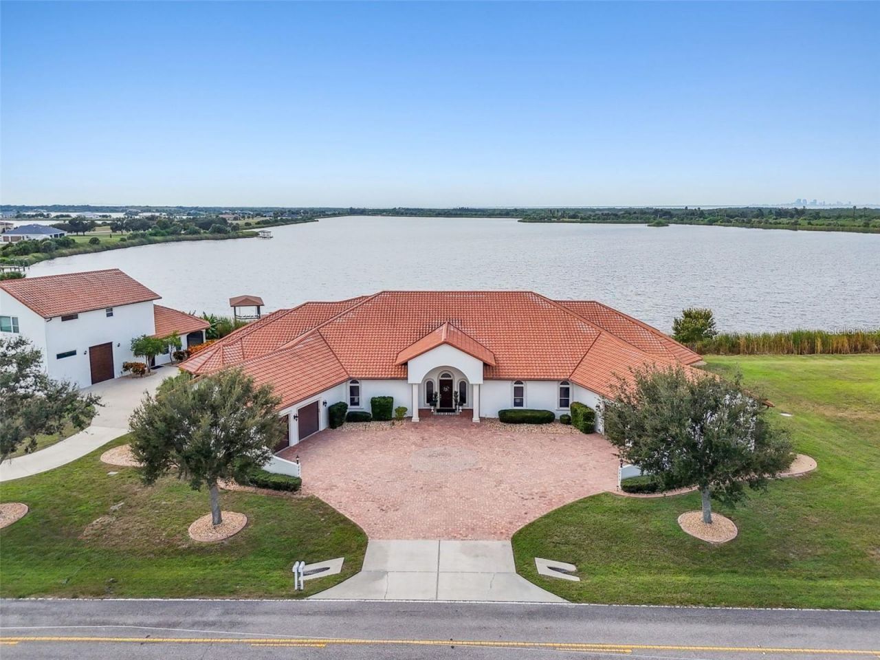 3215 Gulf City Road, Ruskin, FL 33570 Photo