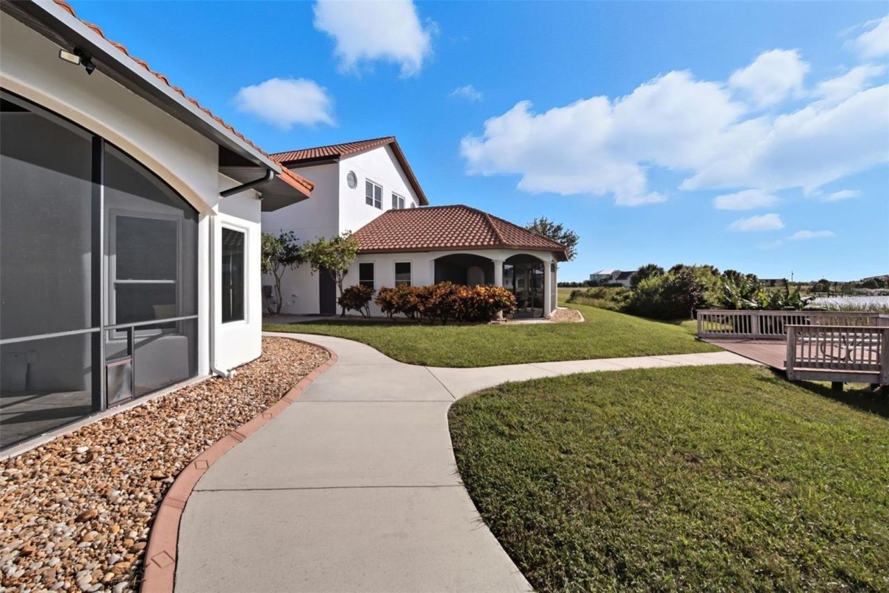 3215 Gulf City Road, Ruskin, FL 33570 Photo