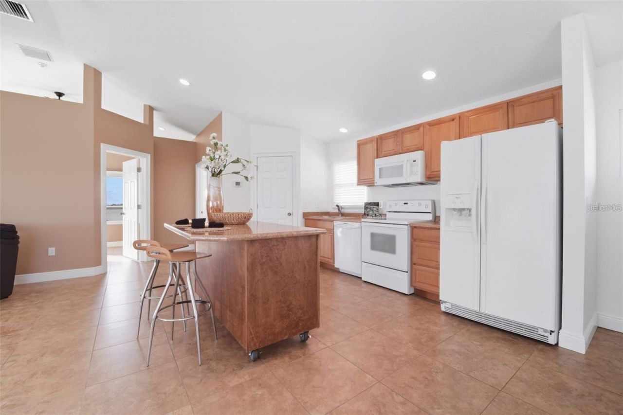 3215 Gulf City Road, Ruskin, FL 33570 Photo