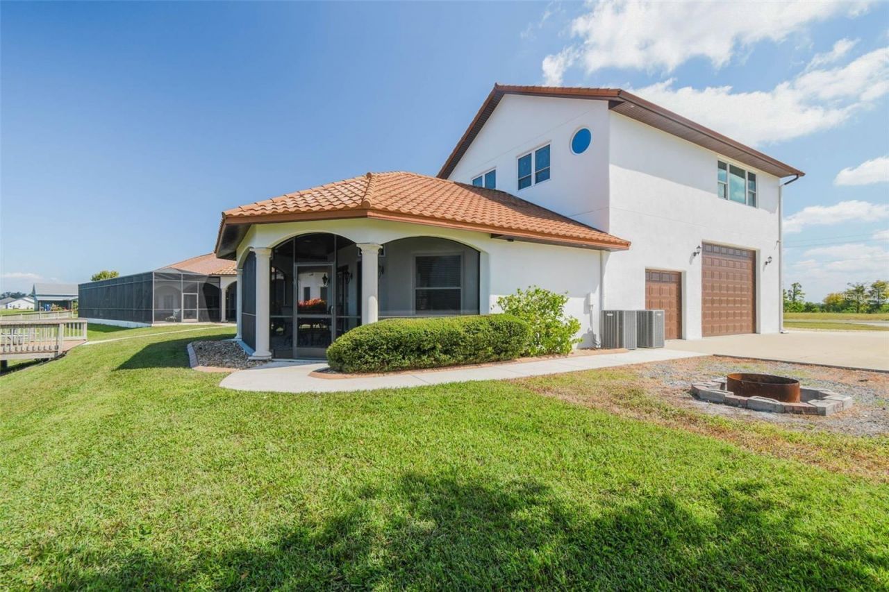 3215 Gulf City Road, Ruskin, FL 33570 Photo