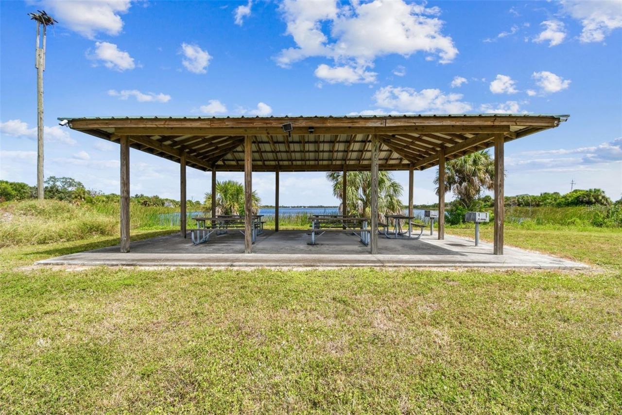 3215 Gulf City Road, Ruskin, FL 33570 Photo