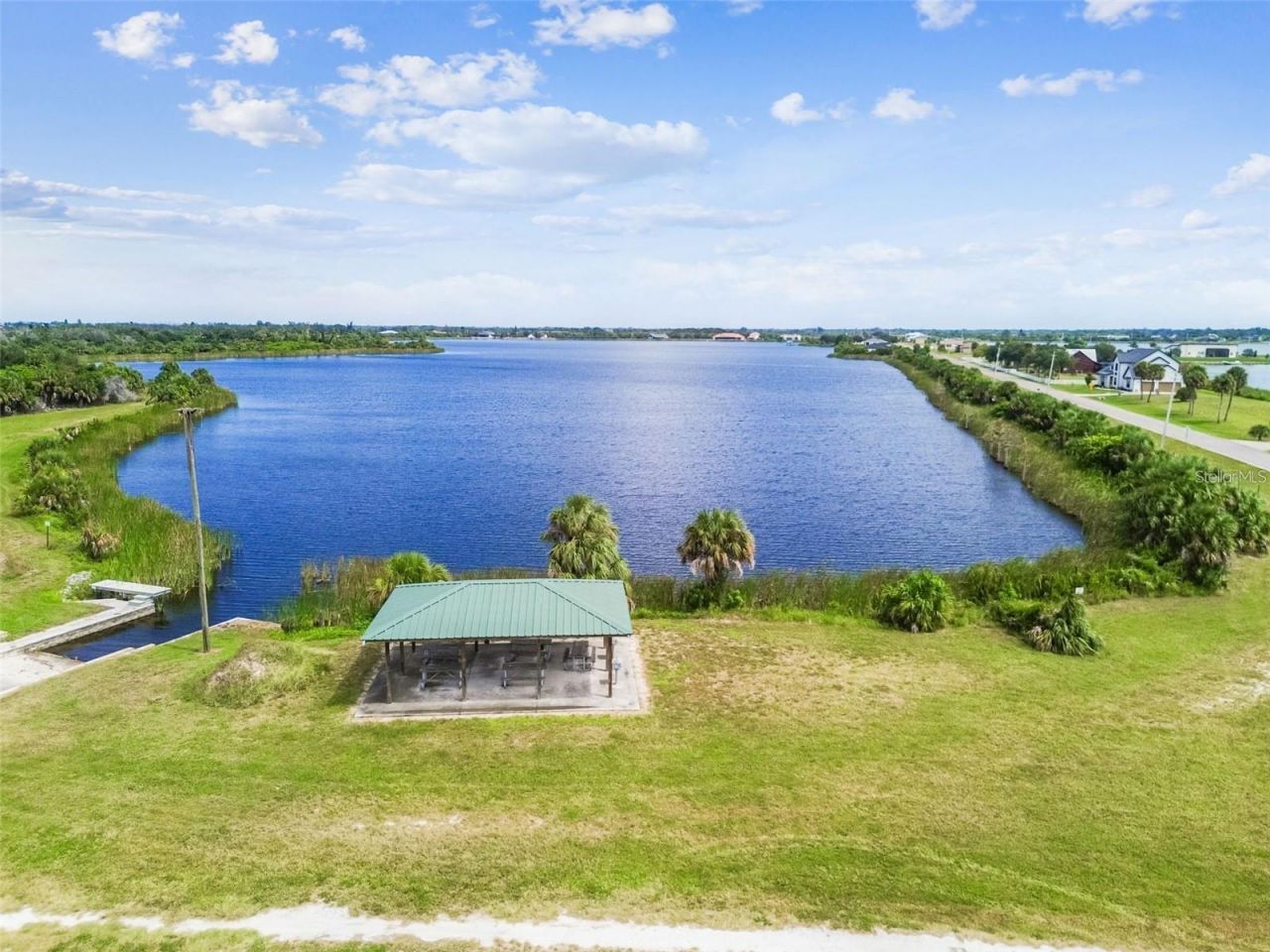 3215 Gulf City Road, Ruskin, FL 33570 Photo