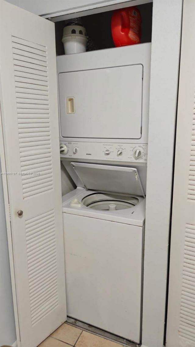 7060 NW 179th St, Unit 210, Hialeah, FL 33015 Photo