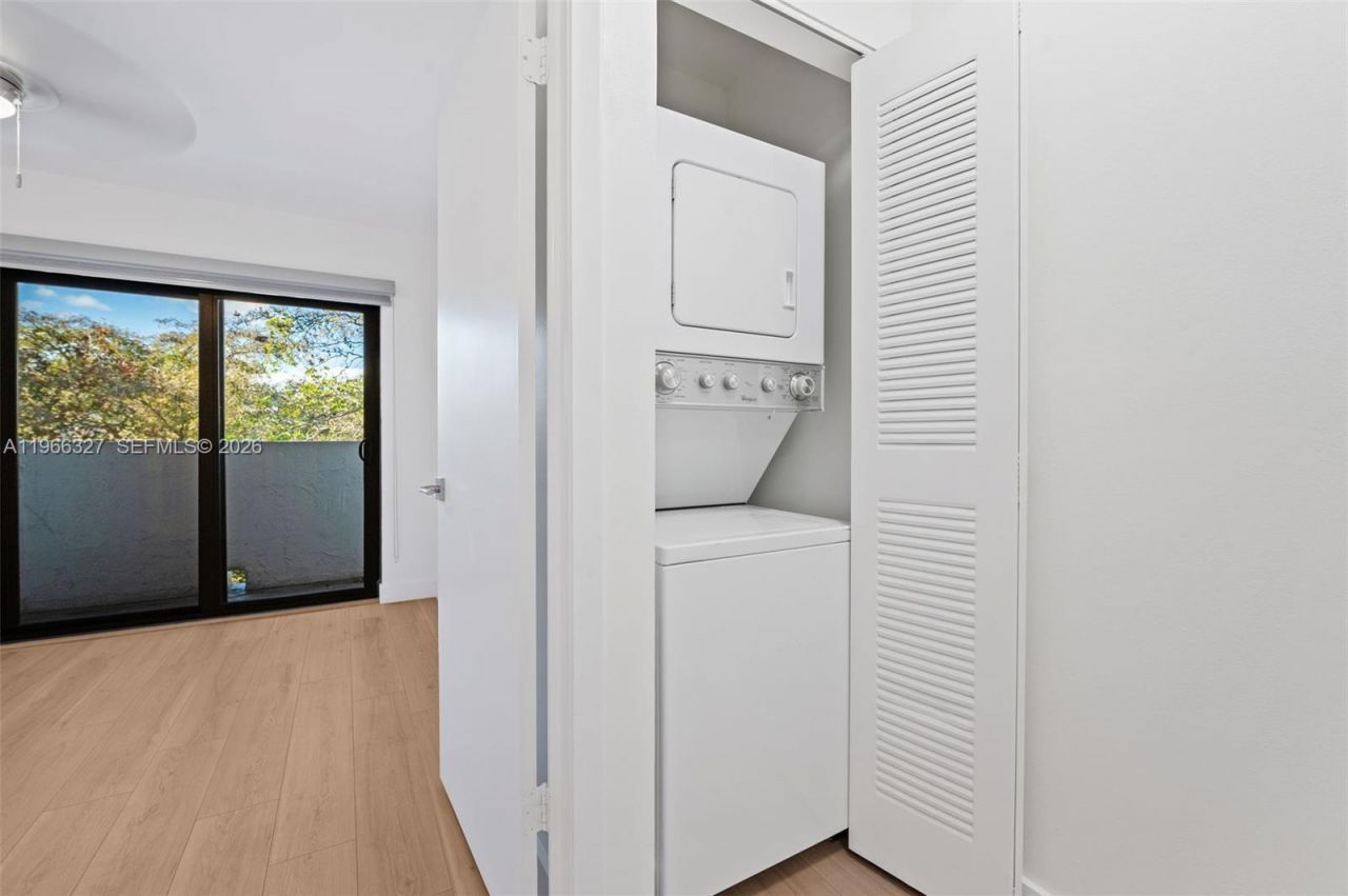 5750 Turin St , Unit 203, Coral Gables, FL 33146 Photo